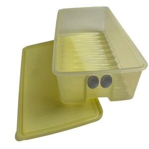 Tupperware FridgeSmart 4352B-1 Yellow Vented Container & 4353B-4 Lid 8 1/2 Cup